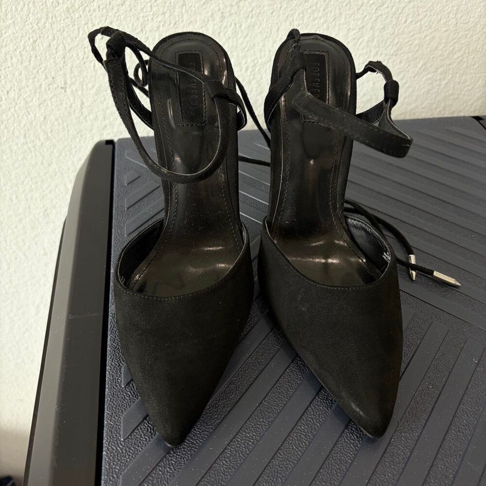 Forever 21 Black Suede Lace-Up Pointed Toe Stiletto Heels Size 7.5
